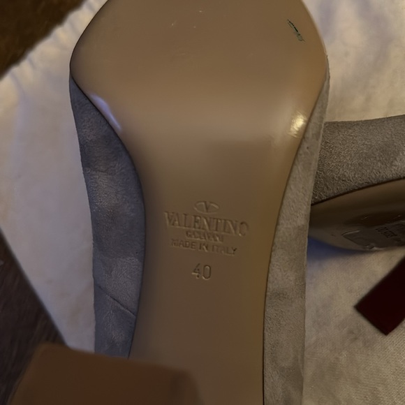 Valentino Suede Pumps in grey colour (European size 40, American size 9) BNWT - Picture 6 of 6